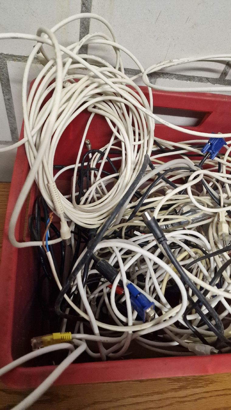 Cavi: Div Kabel günstig abzugeben – Usato da Urtenen-Schönbühl venduto da Saints67 4