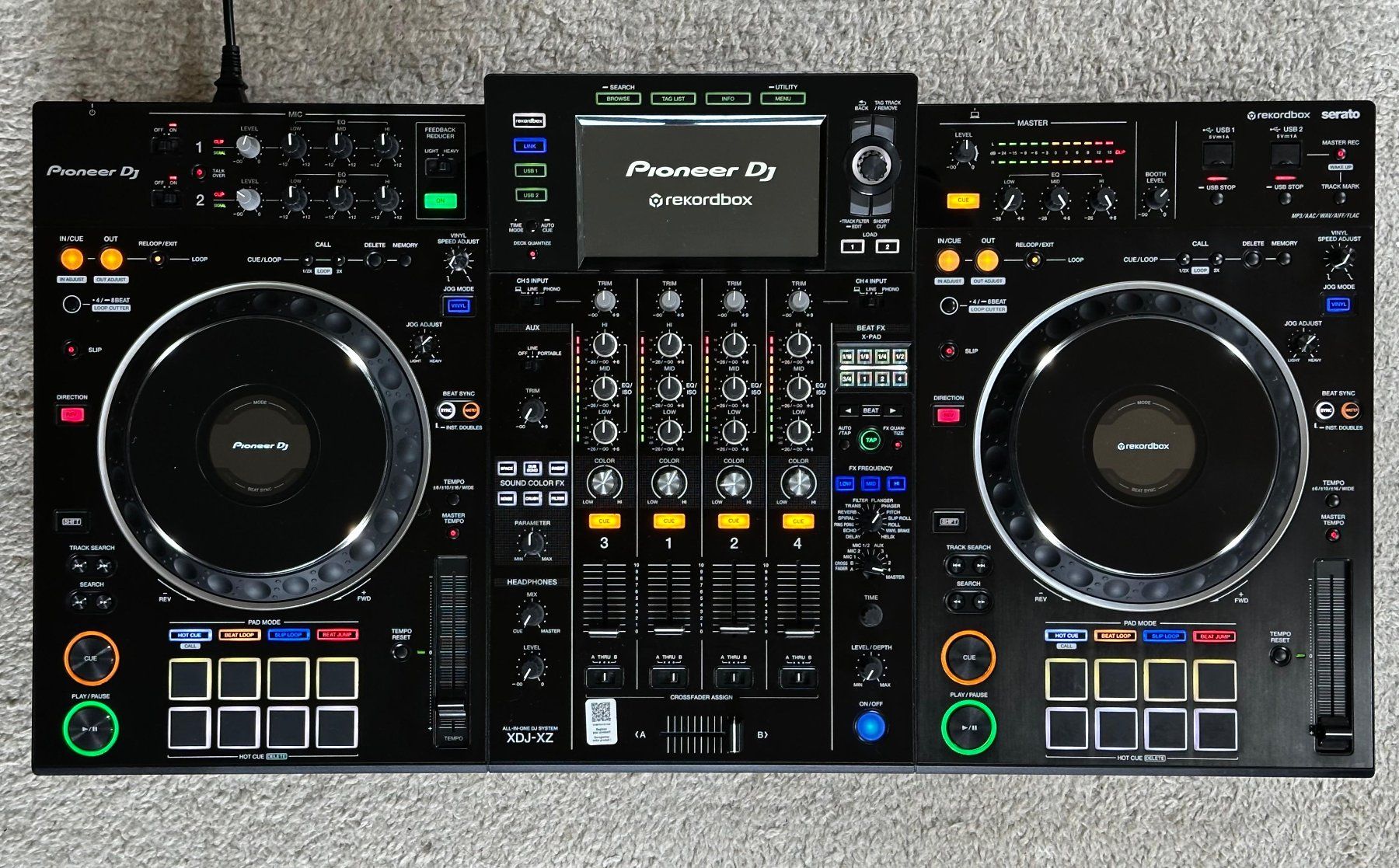 Pioneer Console di mixaggio: Pioneer XDJ-XZ mit Hardcase – Usato da Affoltern am Albis venduto da GerSu123
