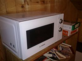 Microwelle von Bosch - Guter Zustand für Büro, Küche