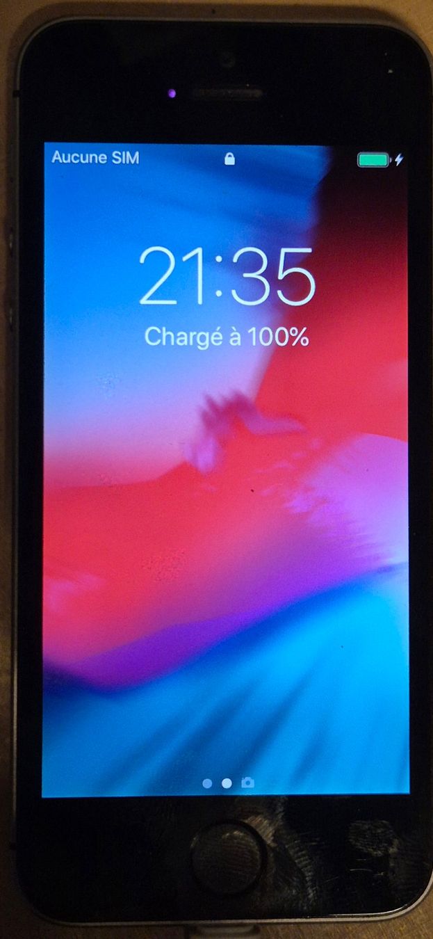 Apple Telefoni cellulari / Smartphones: iPhone 5S Noir - Propre + Étui de protection offert – Usato da Petit-Lancy venduto da millo5928 3