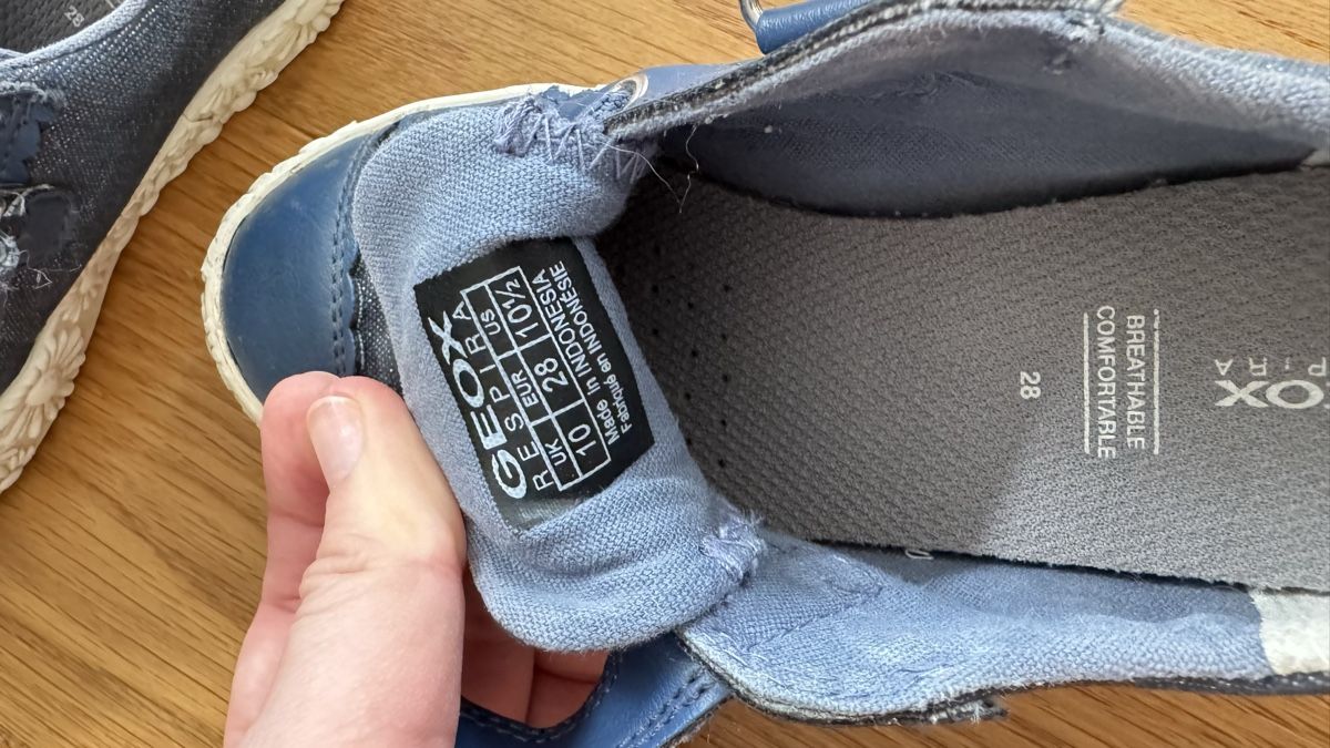 Geox Schuhe für Mädchen: Geox Sneaker blau Grösse 28 – Gebraucht aus Zug von pla_2ckh 4