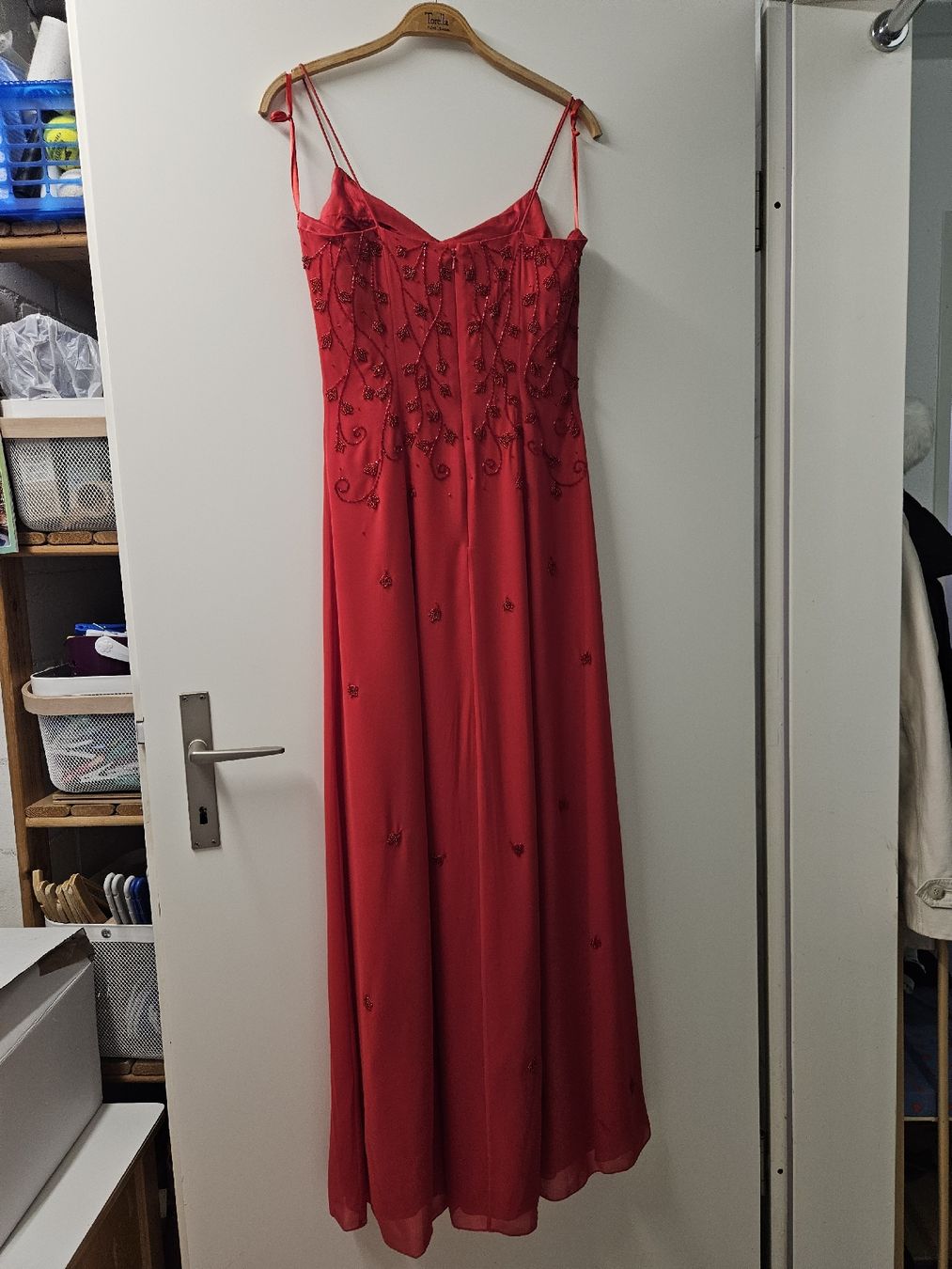 Vestiti: Rotes Abendkleid mit Perlen, Grösse S, festlich! – Usato da Widen venduto da Calgary 3