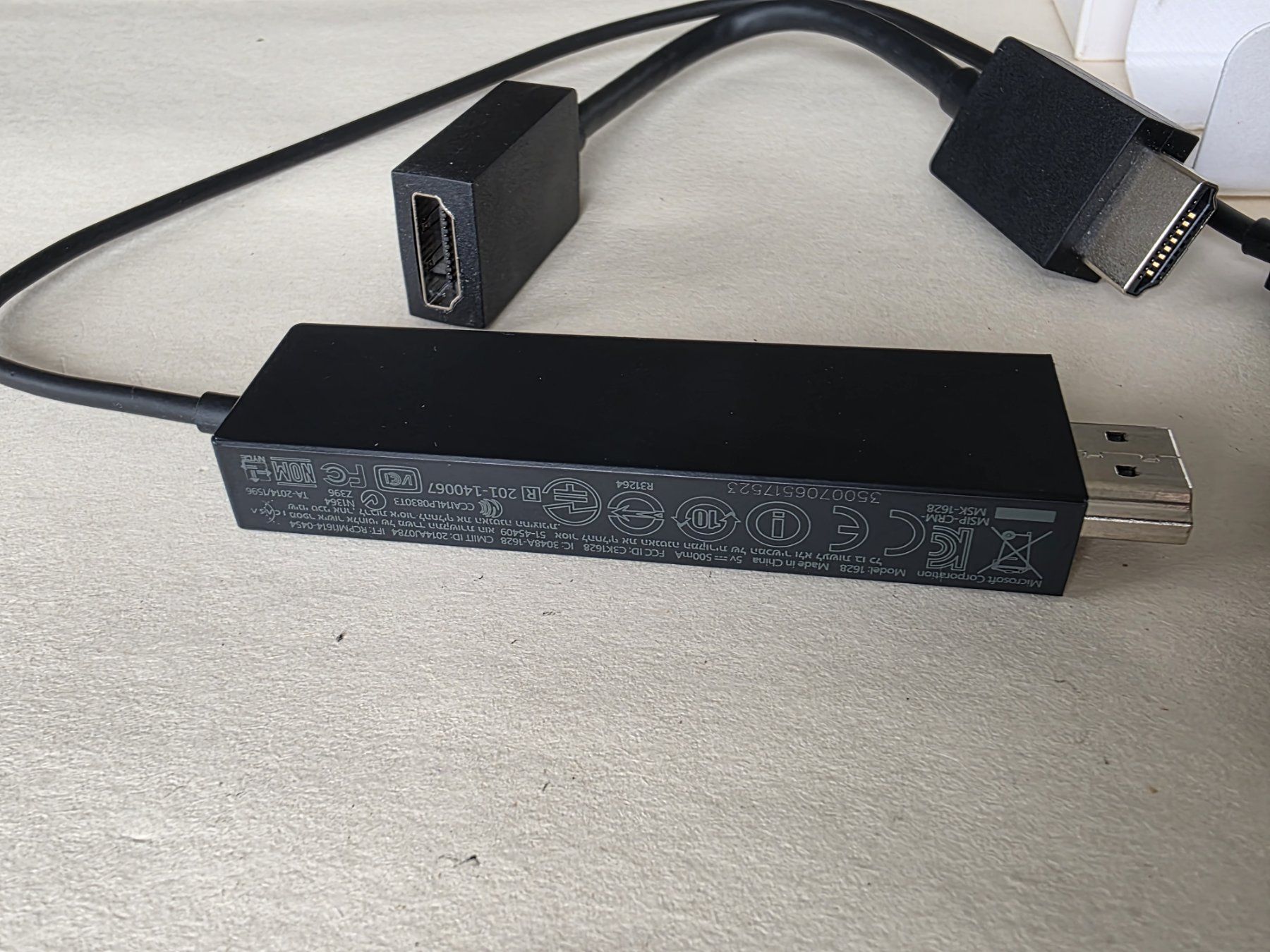 Microsoft Wireless Display Adapter 1628 – OVP + HDMI‑VGA (Gebraucht) in ...