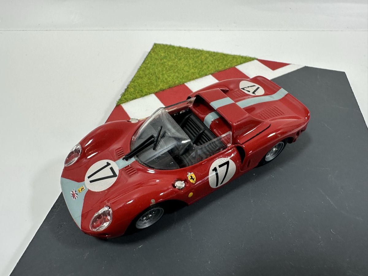 Ferrari Modellini d'auto: Ferrari 365 P2 1:43 Racing, MODEL BOX – Usato da Zofingen venduto da rf9_x2xt 1