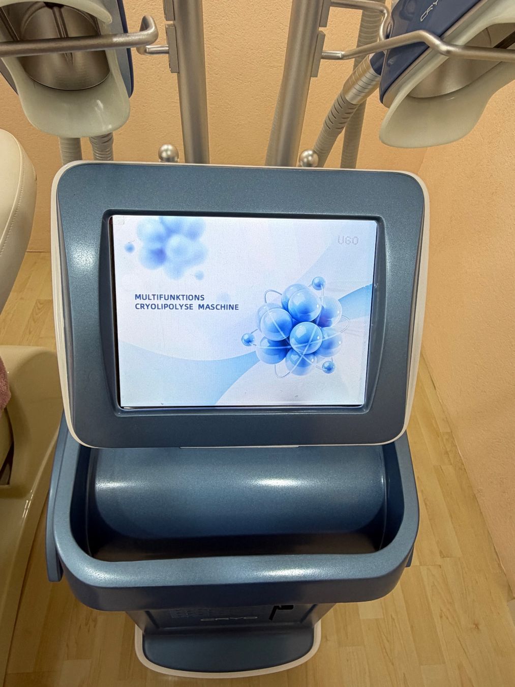 Attrezzature mediche: Multifunktions-Cryolipolyse Kryolipolyse Gerät – Usato da Küssnacht am Rigi venduto da kcdamla 2