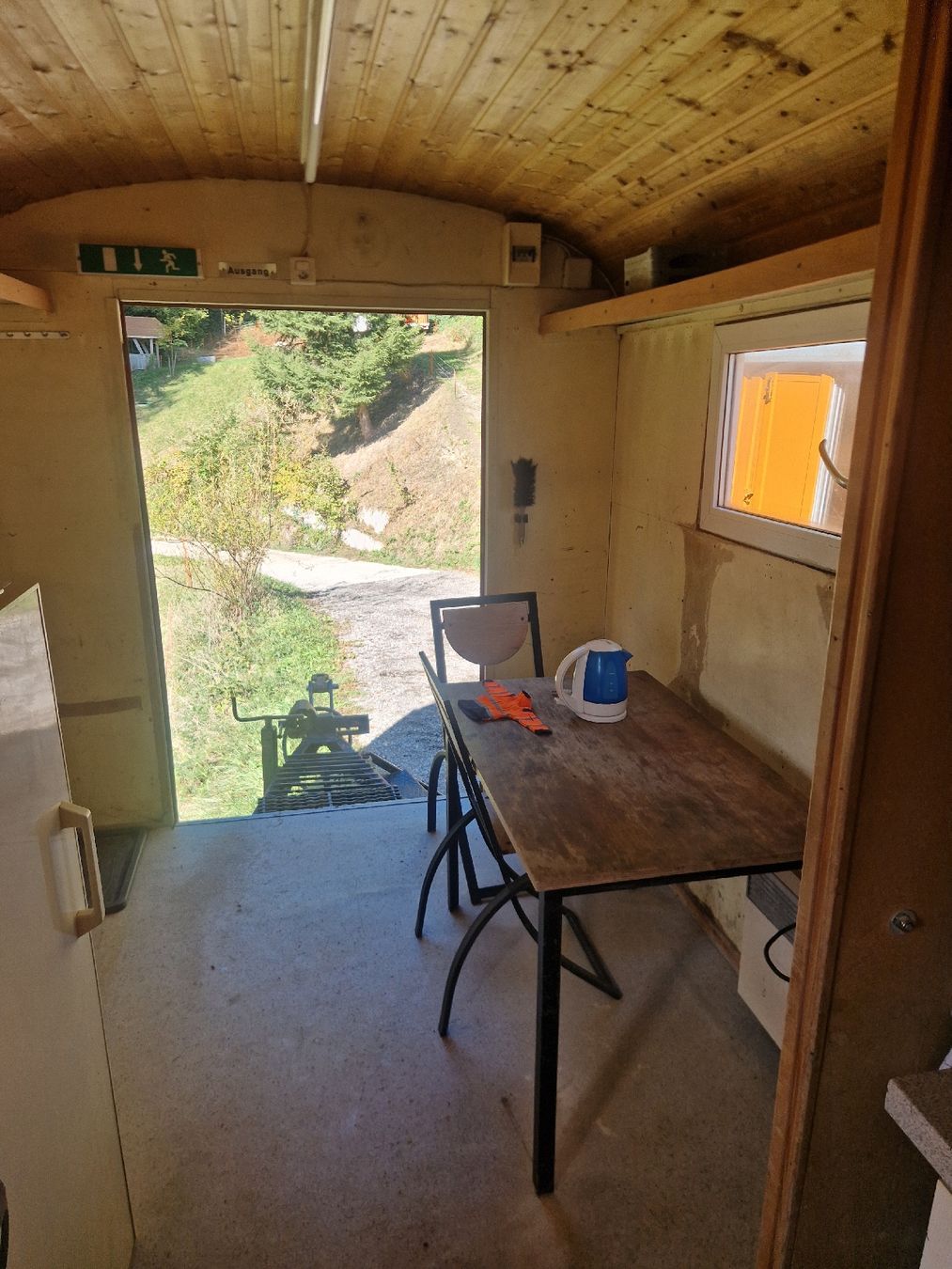 Niederberger Remorques: Bauwagen 4,5x230 Meter – D'occasion à Sumiswald par ForstCounty 4