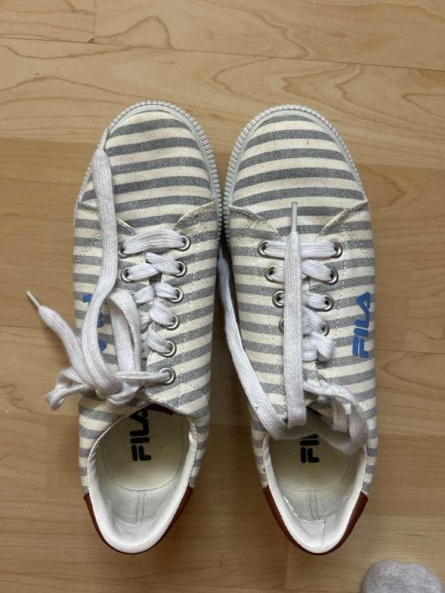 Fila Chaussures hommes: Fila Sneaker gestreift Grösse 38 gebraucht – D'occasion à Bremgarten b. Bern par lisapisa44