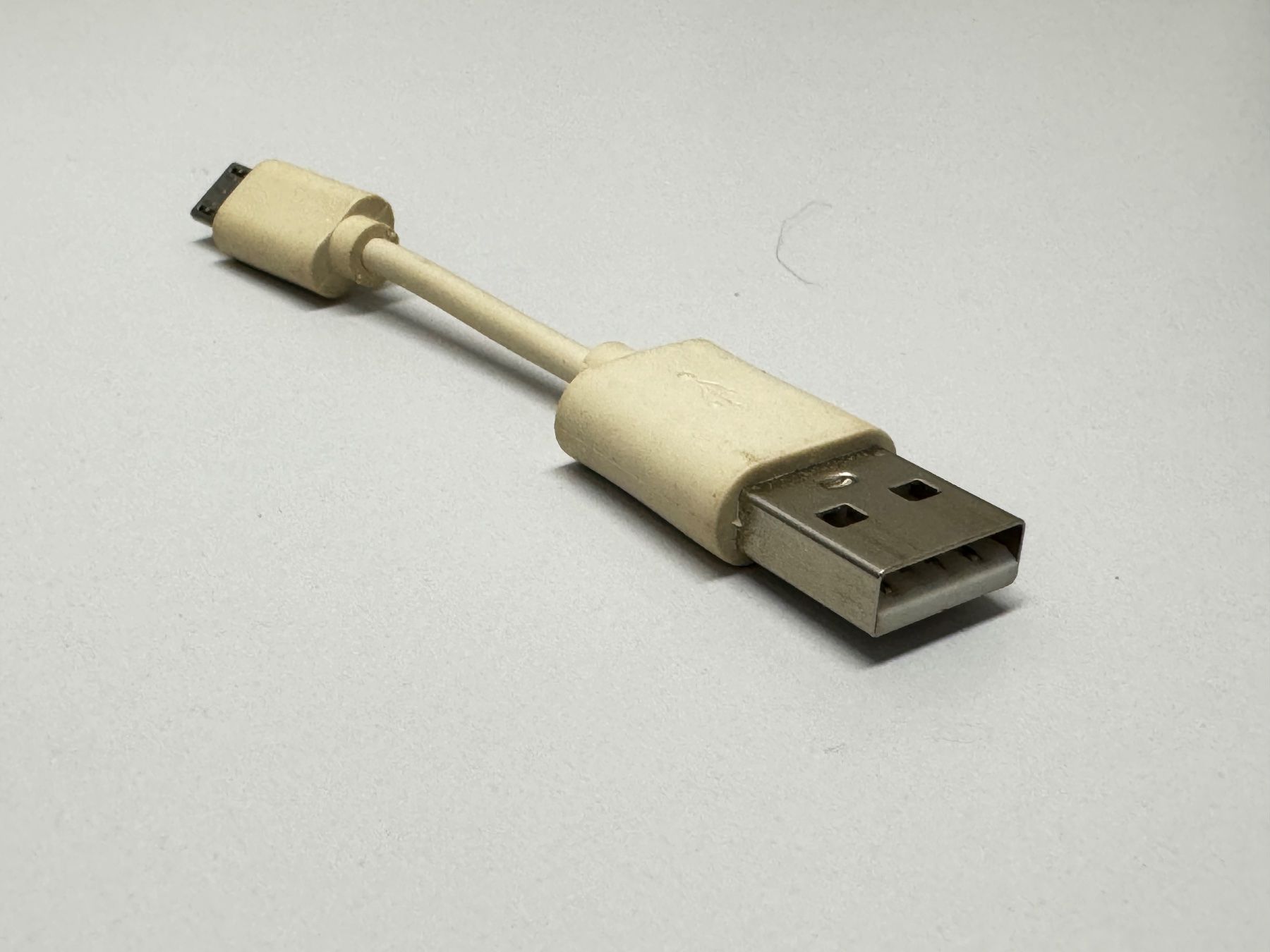 Cavi: USB Micro-B zu USB - A / Kabel – Usato da Humlikon venduto da GX30