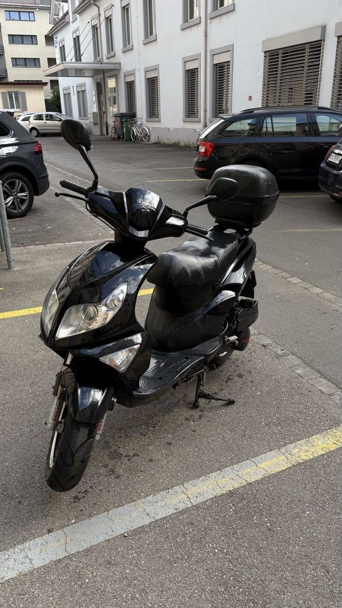 Strada: Roller 125 – Usato da Zürich venduto da Noah2314