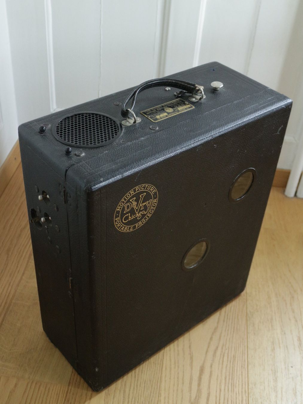 Fotocamera: DeVry 35mm Kino-Kofferprojektor 1922 – Usato da Luterbach venduto da fink4500 9