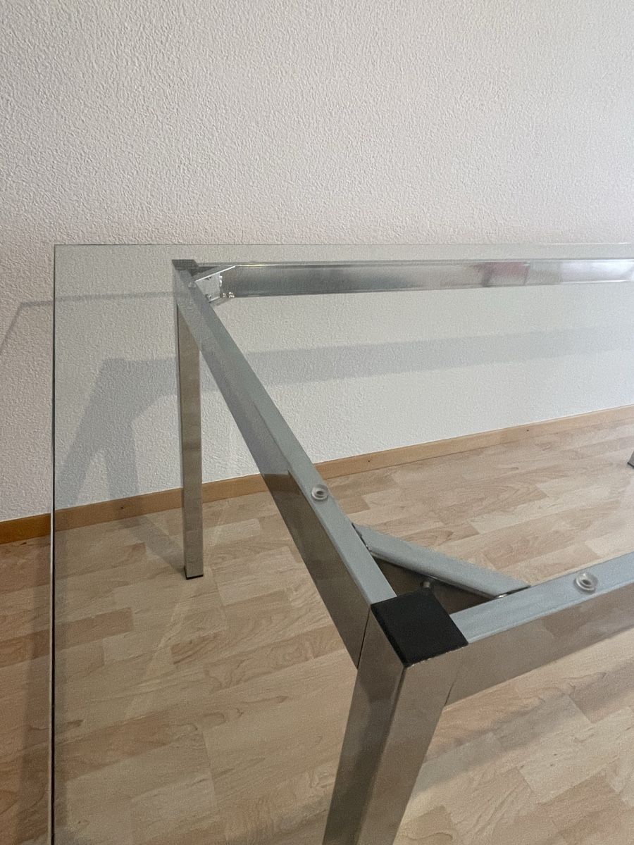 Verres: Grosser Glastisch mit Metallgestell – D'occasion à Steffisburg par Lauraca 2