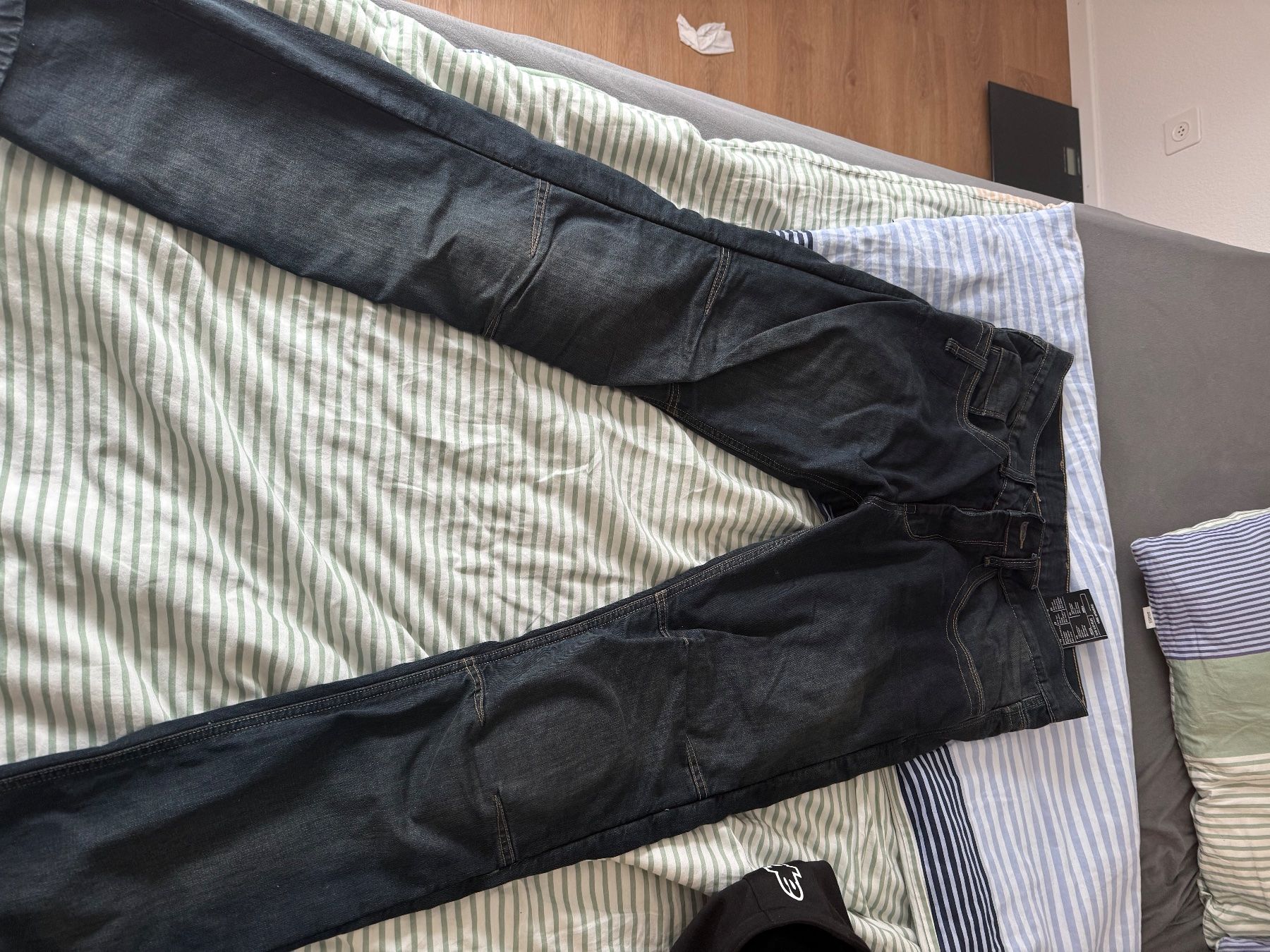 Lotti di vestiti: Motorrad Kleidung – Usato da Wattwil venduto da sbj_5lr8 4
