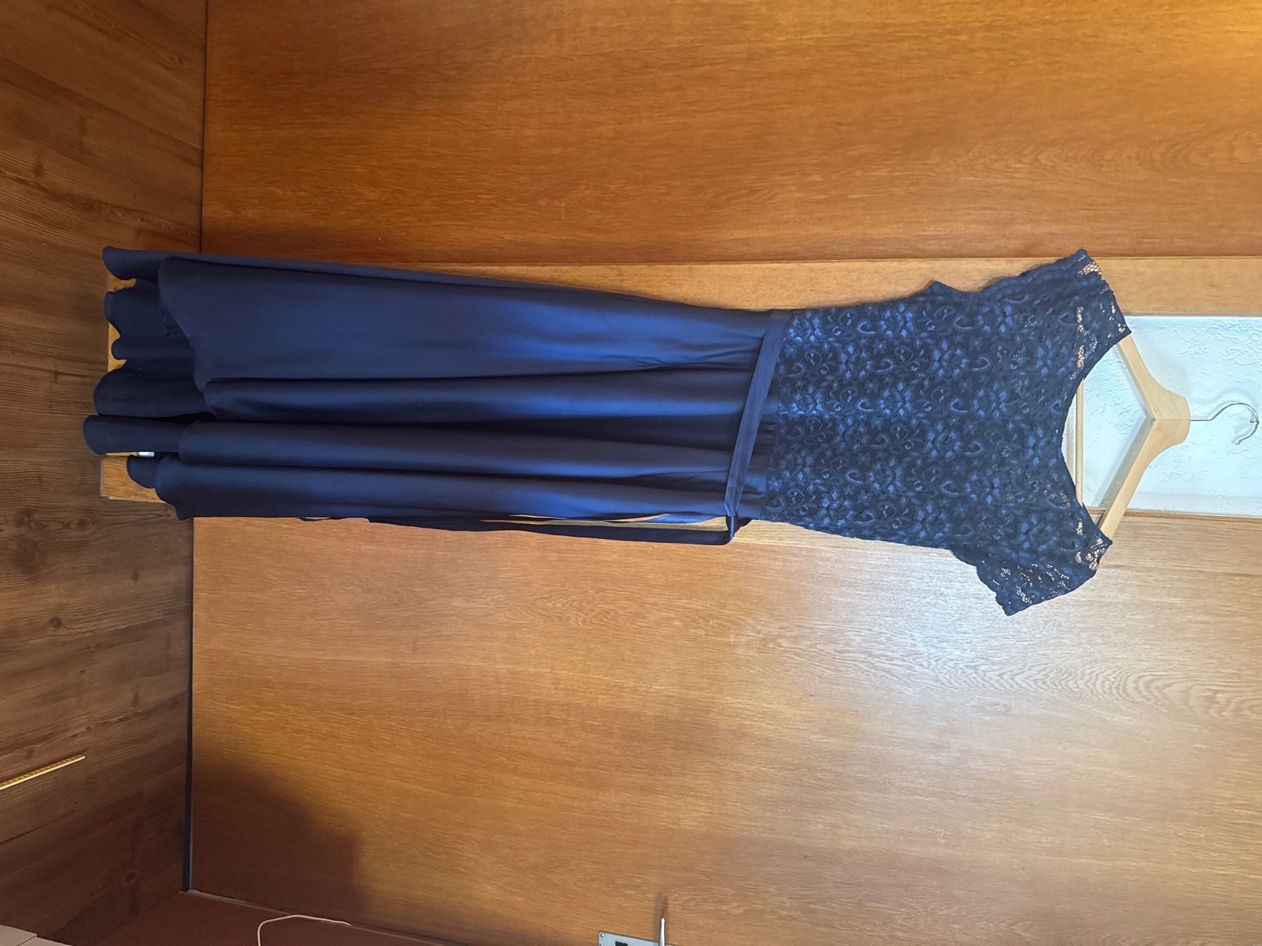 Vestiti: Swing Cocktailkleid kurzarm – Usato da Rohrbachgraben venduto da kae_5lhf