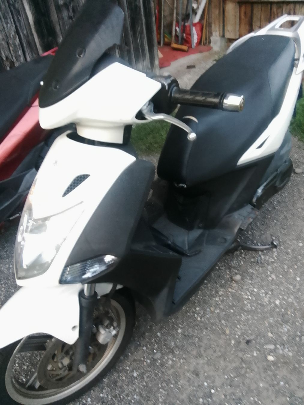 Kymco Scooters: Kymco Agility 200 ccm – Defekt aus Pfäffikon ZH von milcow 1