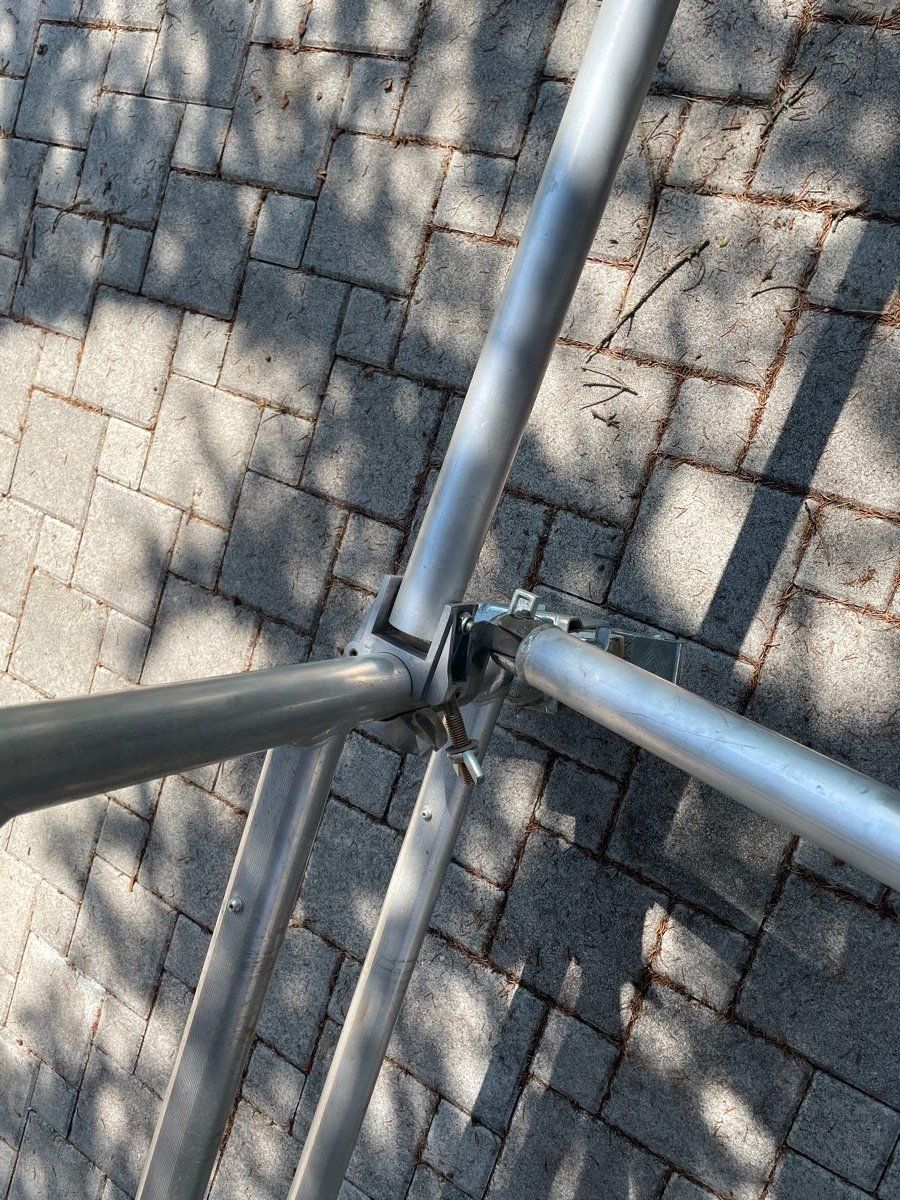 Gerüste: Seitenstützen für Rollgerüst – Neu (gemäss Beschreibung) aus Bévilard von Vince3 2
