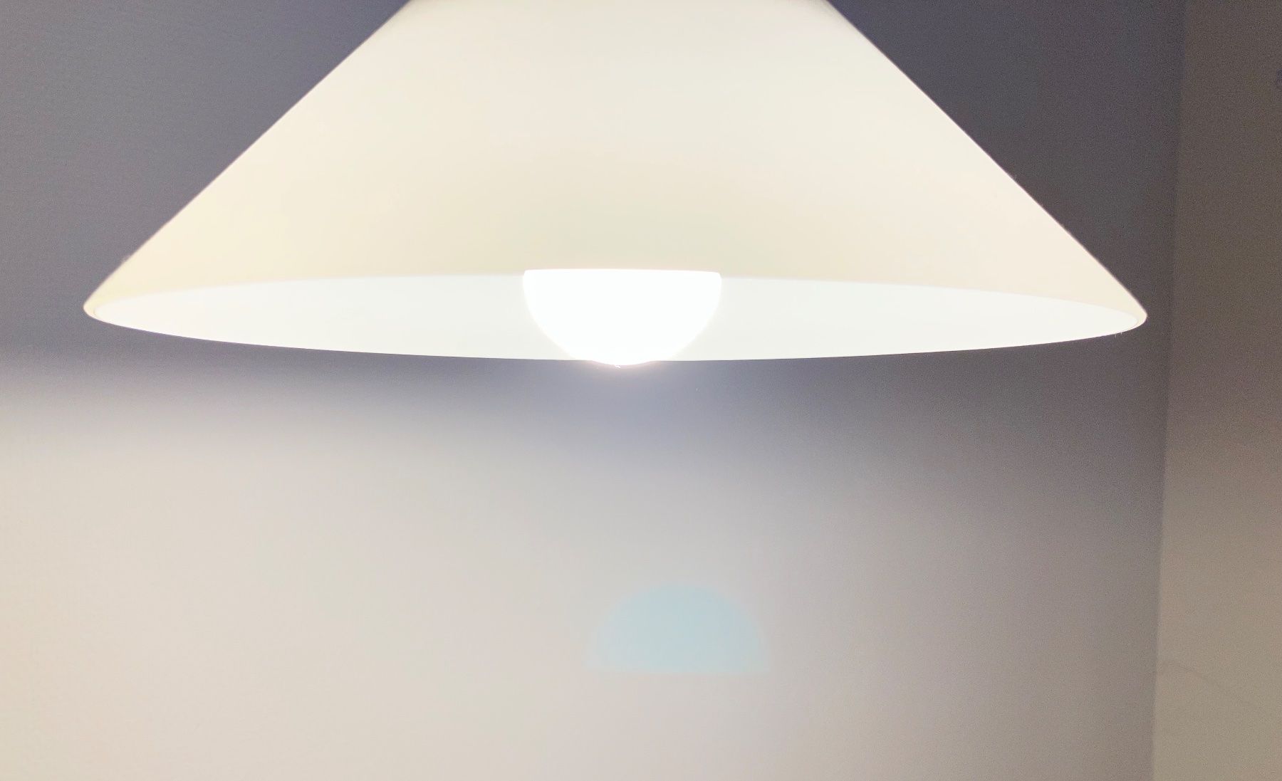 Lustres & lampes de plafonds: Hängelampe Milchglas matt weiss 3er Set – D'occasion à Rüti ZH par captnjohnny