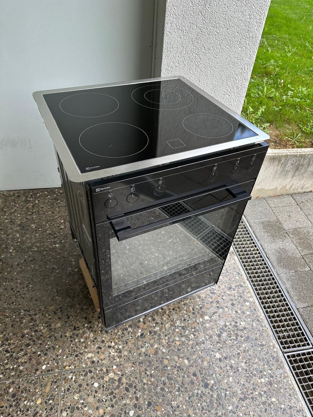 Electrolux Forni: Backofen Electrolux - mit Glaskeramik – Usato da Spreitenbach venduto da Space_X 6