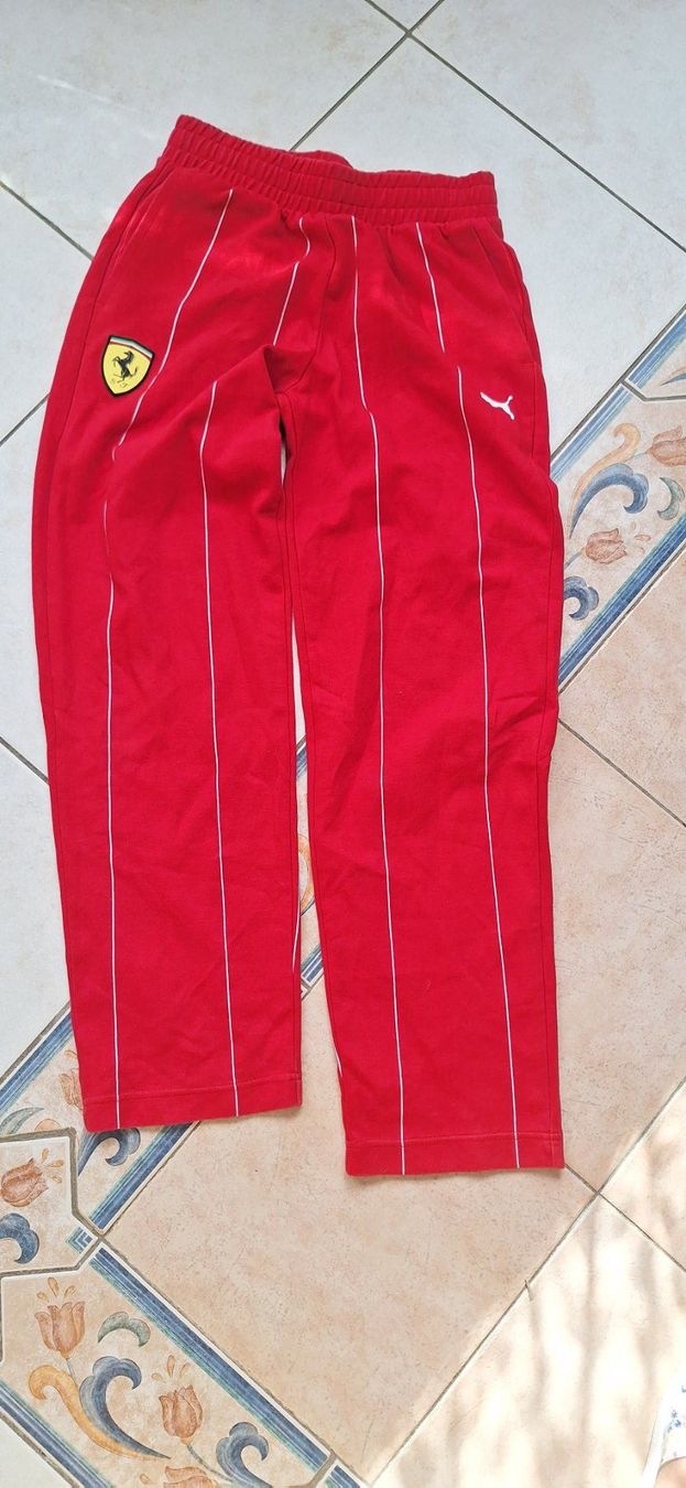 Puma Pantalons: Pantalon Jogging PUMA - FERRARI taille S – D'occasion à St-Triphon par Jldr0