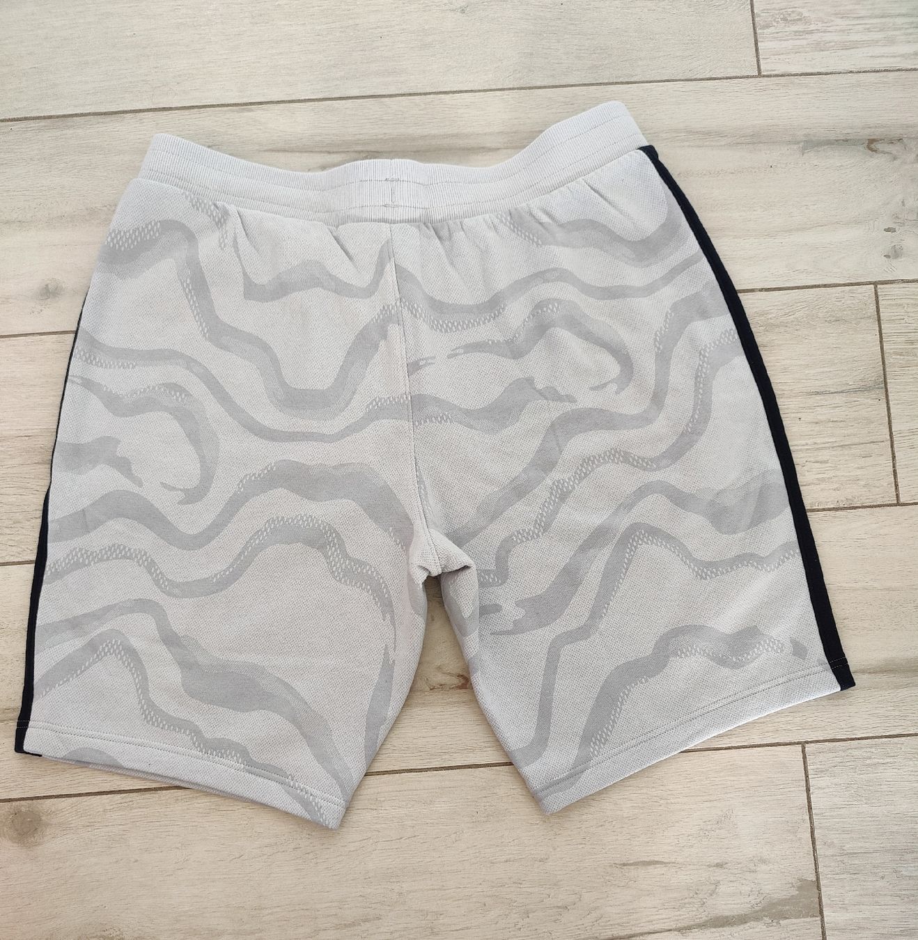 Under Armour Pantaloni: Under Armour men's 21" shorts, size XL – Nuovo (secondo la descrizione) da Lausanne venduto da tom_k2p6 4