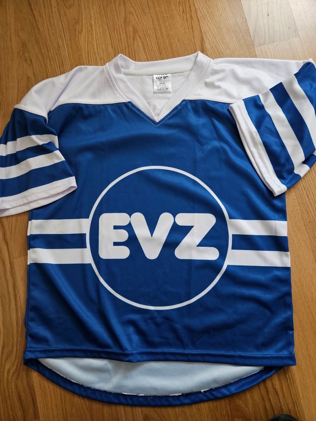 T-shirt: EVZ Fanshirt XS – Usato da Hünenberg venduto da lexli06