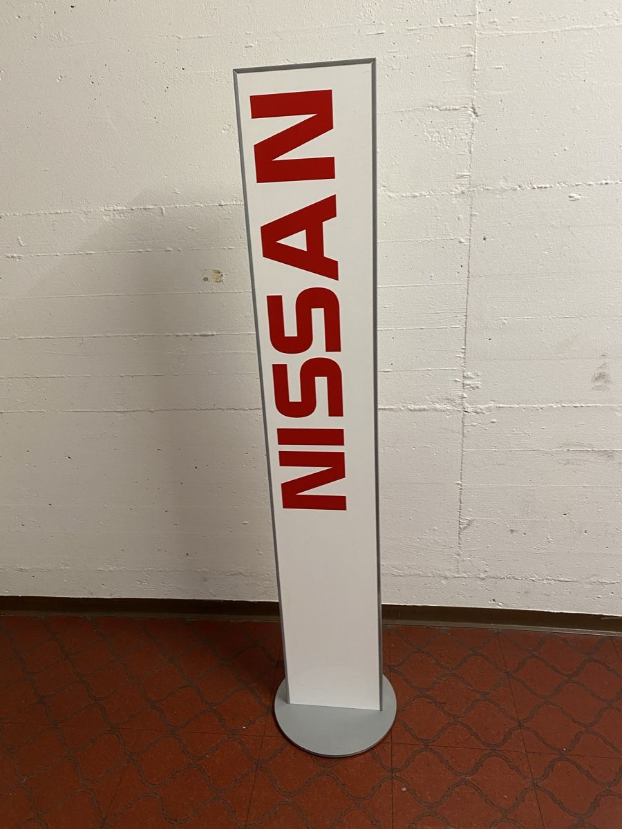 Allestimento di negozi e stand fieristici: Preisständer von NISSAN – Usato da Hägglingen venduto da Karin0802 9