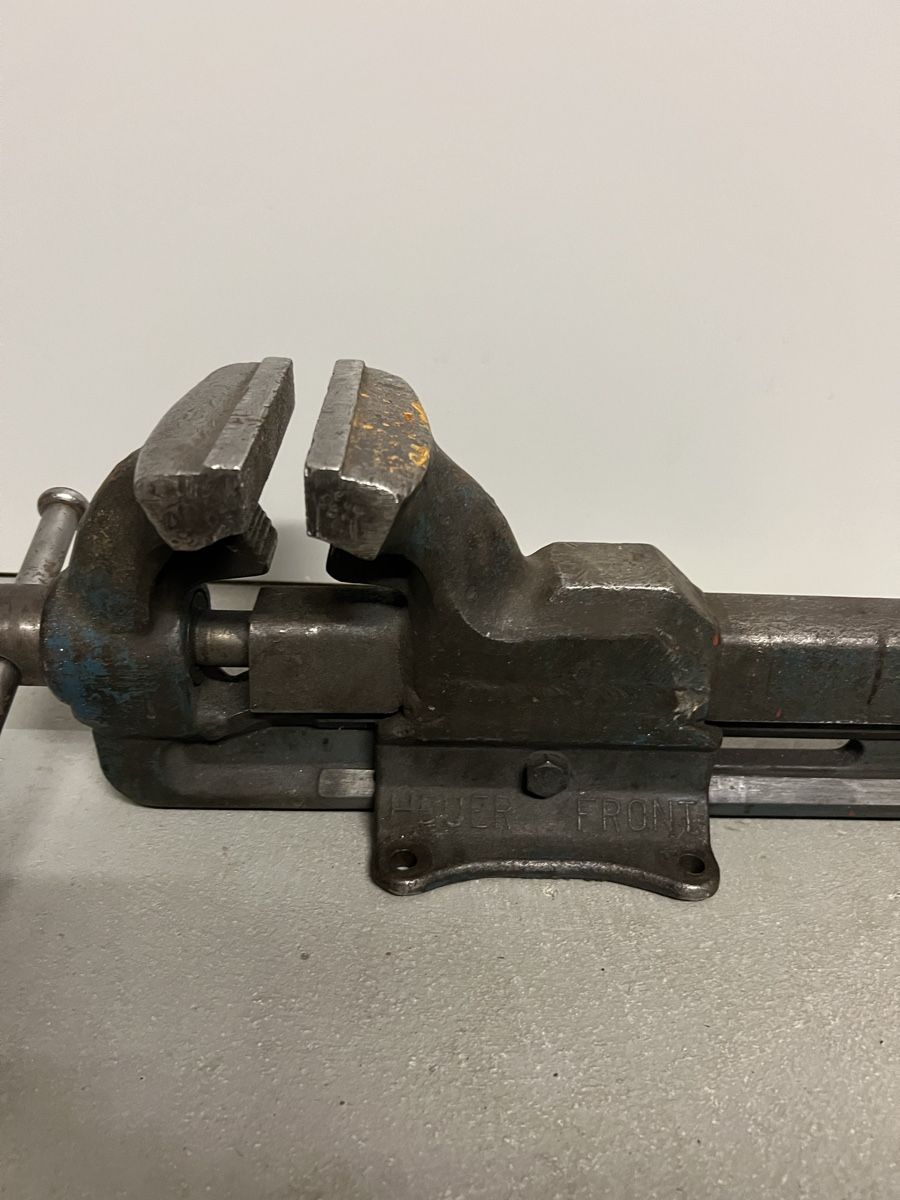 Tous les outils: Heuer Front Schraubstock 125mm – D'occasion à Holziken par 181281