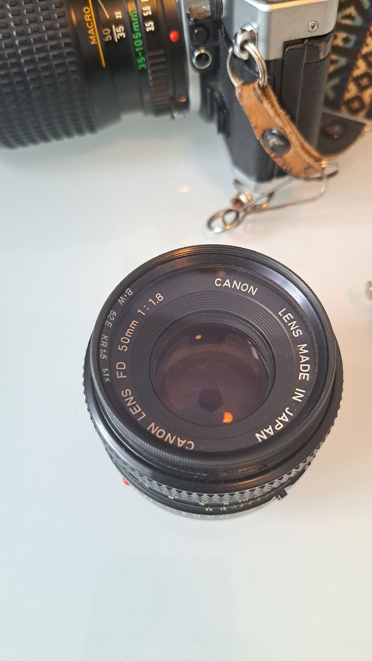 Canon Fotocamera: Canon AE1 Program mit viel Zubehör – Usato da Birmenstorf AG venduto da elo_m7gd 7