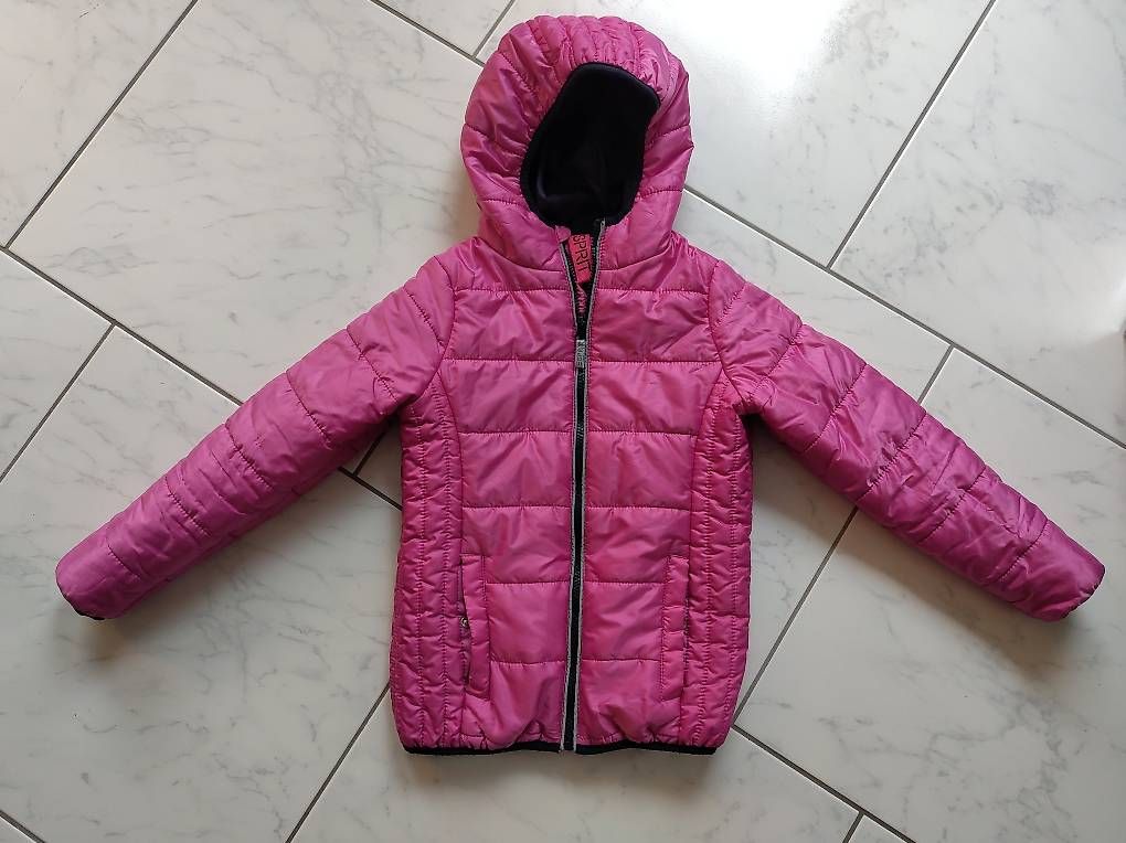 Esprit Vestes & Manteaux: Steppjacke / Übergangsjacke Esprit Mädchen 128 - 134 – D'occasion à Meilen par Hope777