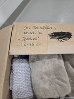 Schlafsäcke + Nuschis + Decken + Lätzli