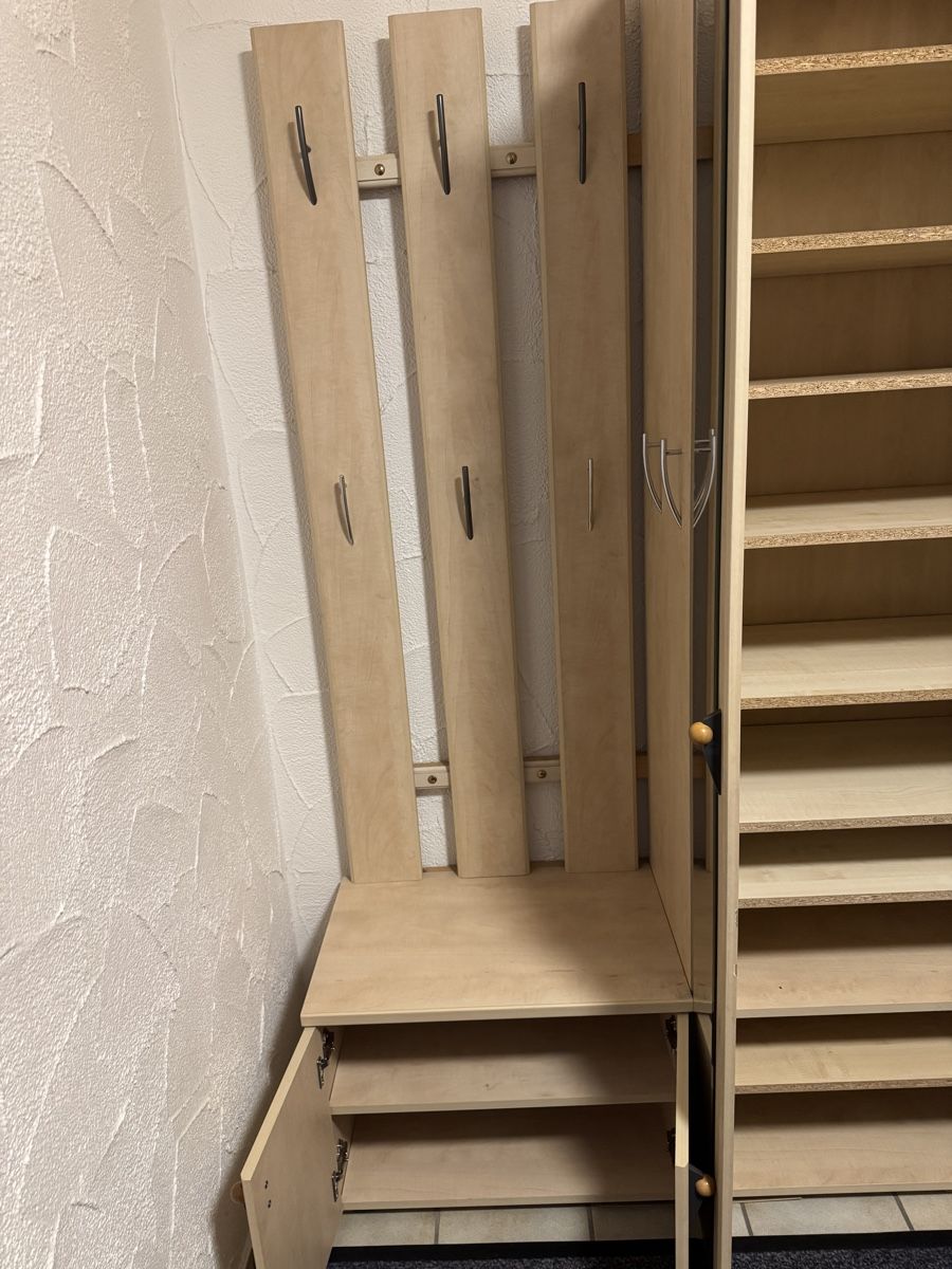 Porte manteau: Garderobe  – D'occasion à Seedorf UR par seeli01 1