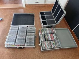 CD Sammlung über 12.000 Stück + 3 CD Koffer. In 6410 Goldau