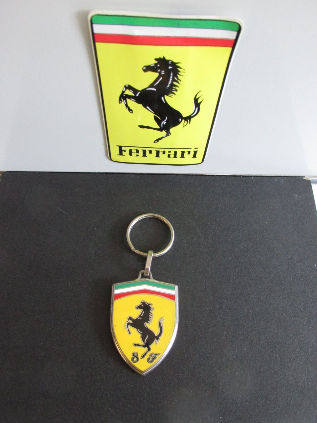 Ferrari Portachiavi: FERRARI Schlüsselanhänger – Nuovo (secondo la descrizione) da Läufelfingen venduto da ferrari1948