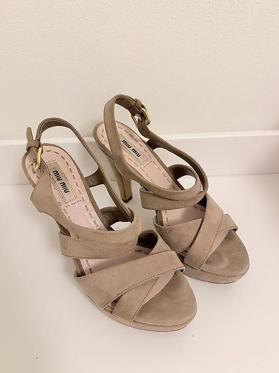 Miu Miu Chaussures femmes: Miu Miu Schuhe – D'occasion à Ennetbürgen par Jvek 1