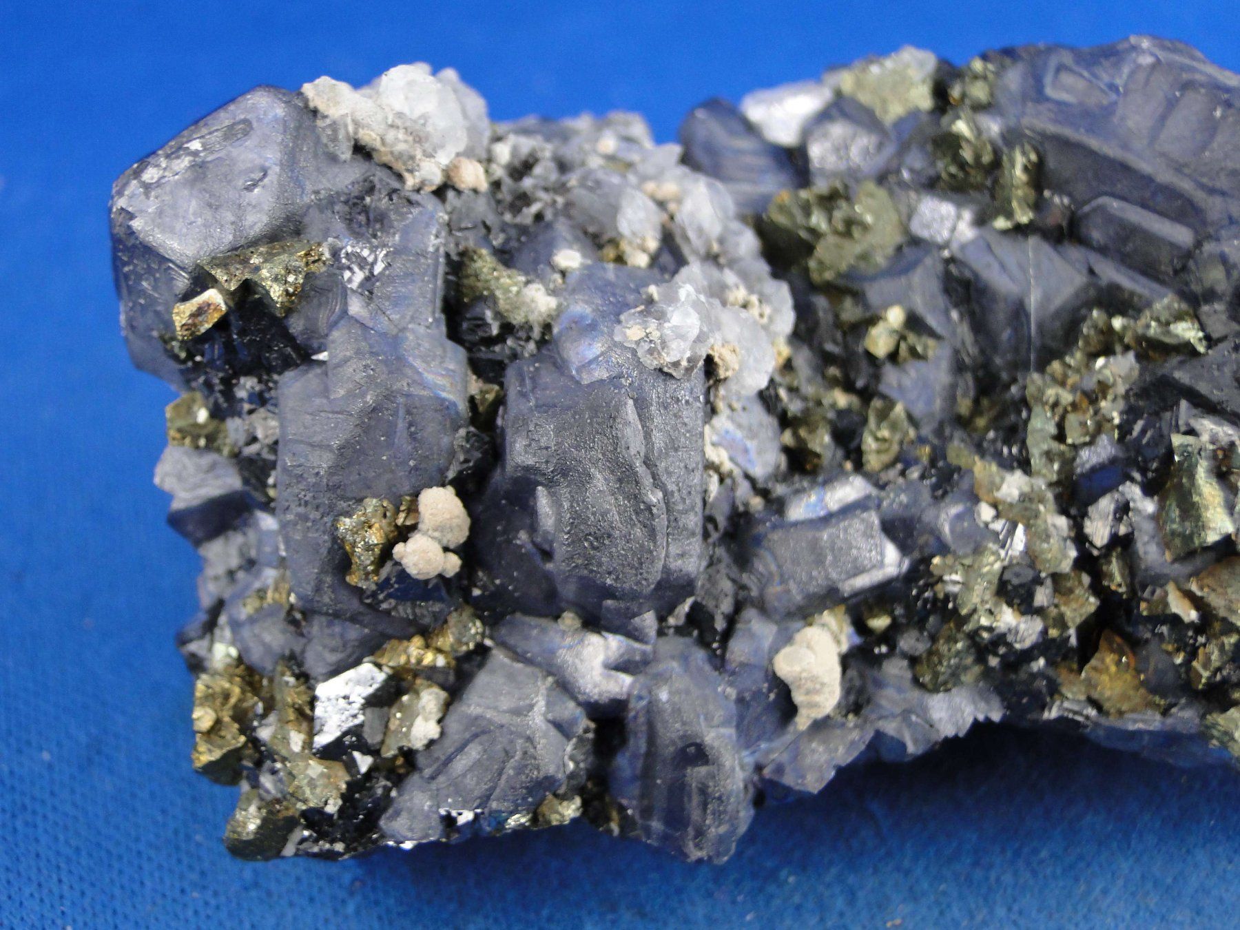 Mineralien & Heilsteine: Galena, Chalcopyrit, Pyrit und Quartz – Gebraucht aus Schinznach Bad von Demerald 1