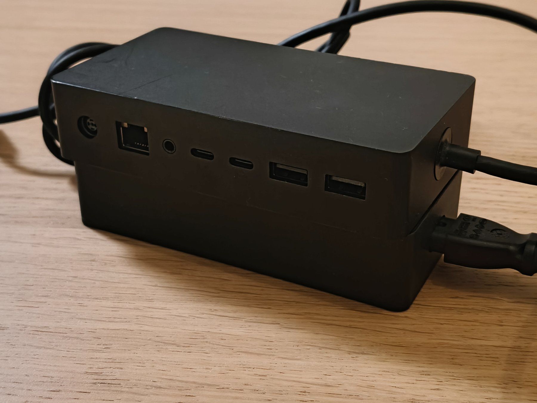 Microsoft Dockingstation: Microsoft Surface Dock 2 - In gutem Zustand – Gebraucht aus Zürich von DonBodo