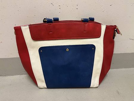 Handtasche