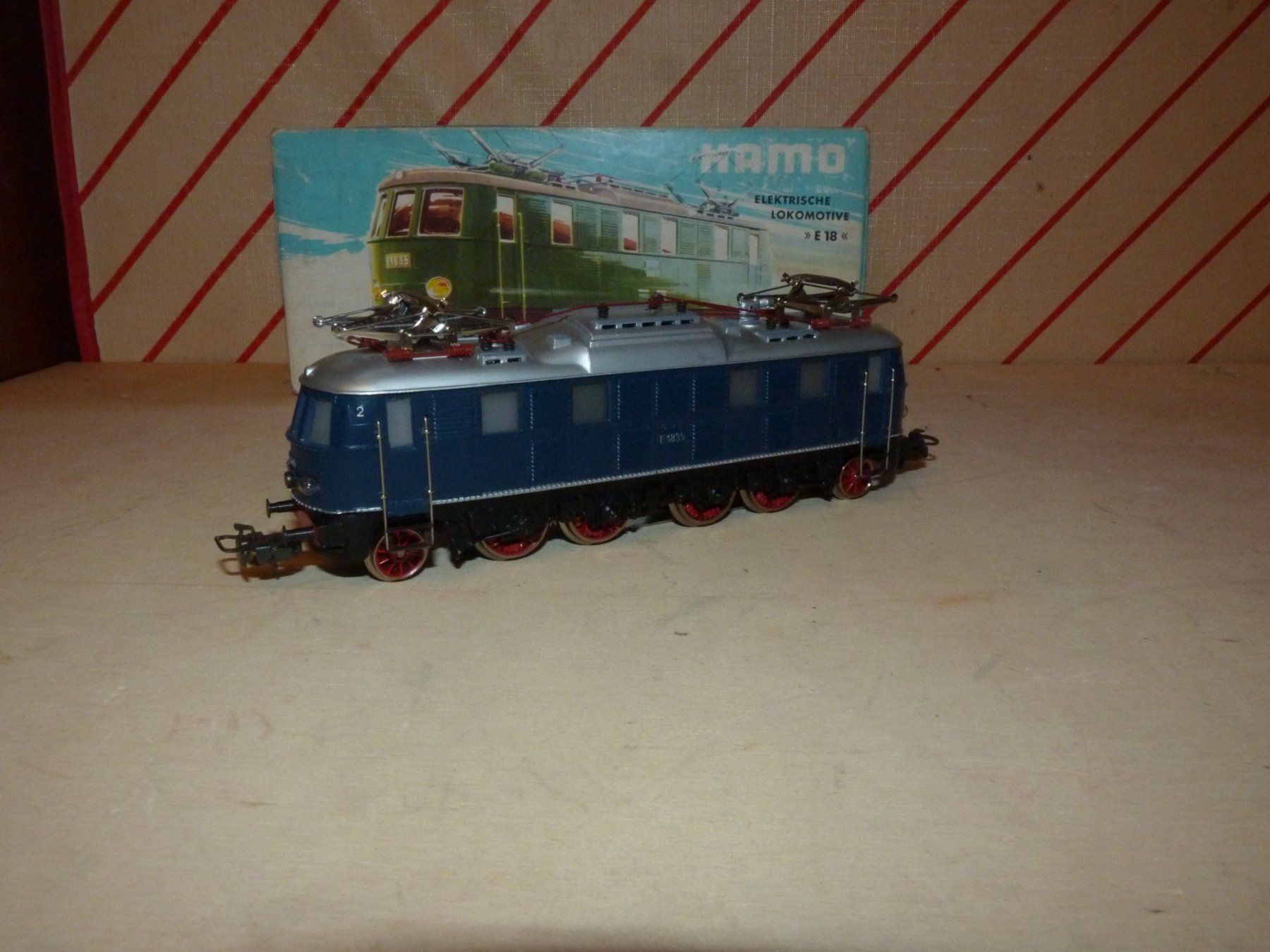 Märklin Modellini di ferrovie: E 18 der DB Märklin Spur H0 – Usato da Rudolfstetten venduto da Rrst1968 1