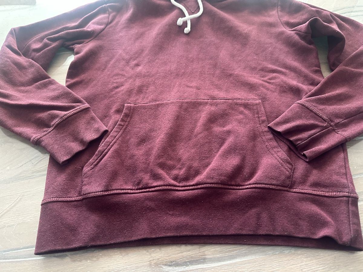Maglioni & Felpe: Kapuzenpullover Pier One bordeaux Grösse M  – Usato da Safenwil venduto da Whoopie1 1