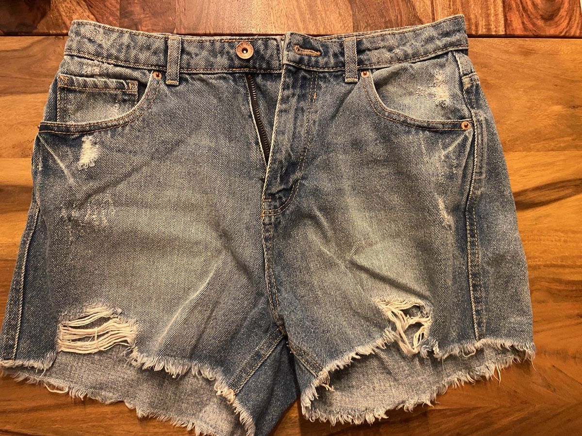Jeans: Jeansshorts – Gebraucht aus Luzern von oli_6x2r 1