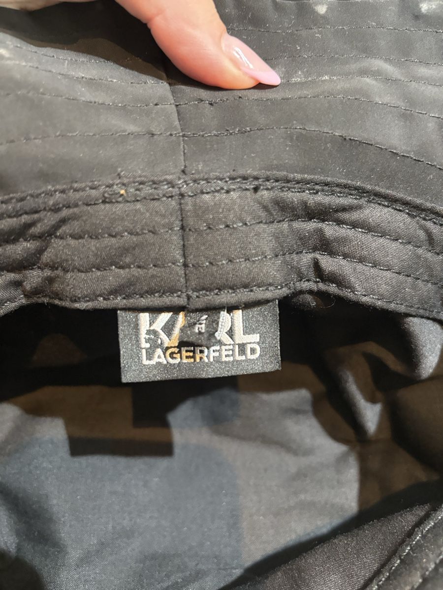 Karl Lagerfeld Copricapi, berretti & cappellini: Karl Lagerfeld Bucket Had – Usato da Höri venduto da Celine.11 6