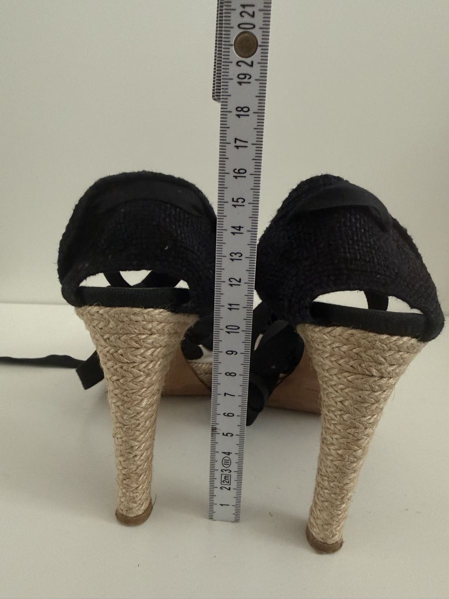 Scarpe da donna: SCHWARZE ESPADRILLE-PUMPS VON CASTAÑER – Usato da Stettlen venduto da Beauty-19 3
