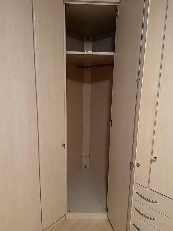 Armadi: Grosser Eckkleiderschrank Ahorn – Usato da Nebikon venduto da udim2013 3