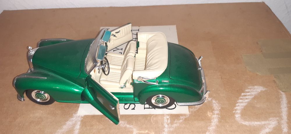 Mercedes-Benz 300S Cabriolet 1955 Fantasy Safari - Maisto 1/18 - Miniature Collection