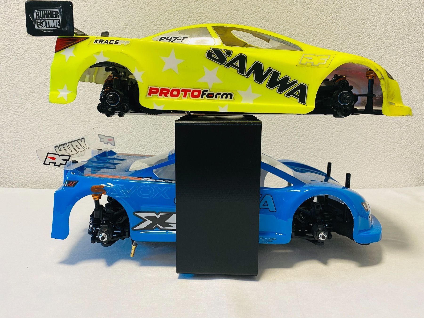RC Kits de montage: SUPPORT POUR DEUX VOITURES 1/10 ON-ROAD – Neuf (Voir description) à Yverdon-les-Bains par Fijo-rc 3