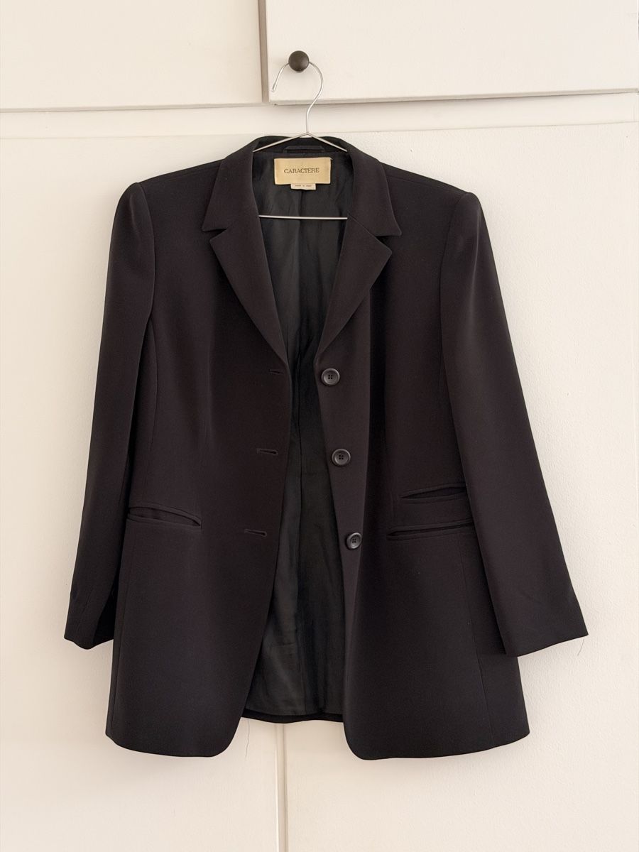 Vestes: Damen Blazer CARACTÈRE Schwarz Grösse 40 – D'occasion à Zürich par huegliariane