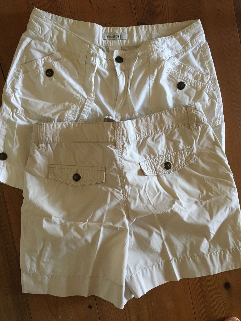 Pantaloni: 2 Shorts Damen M – Usato da Siebnen venduto da Starlauf 2