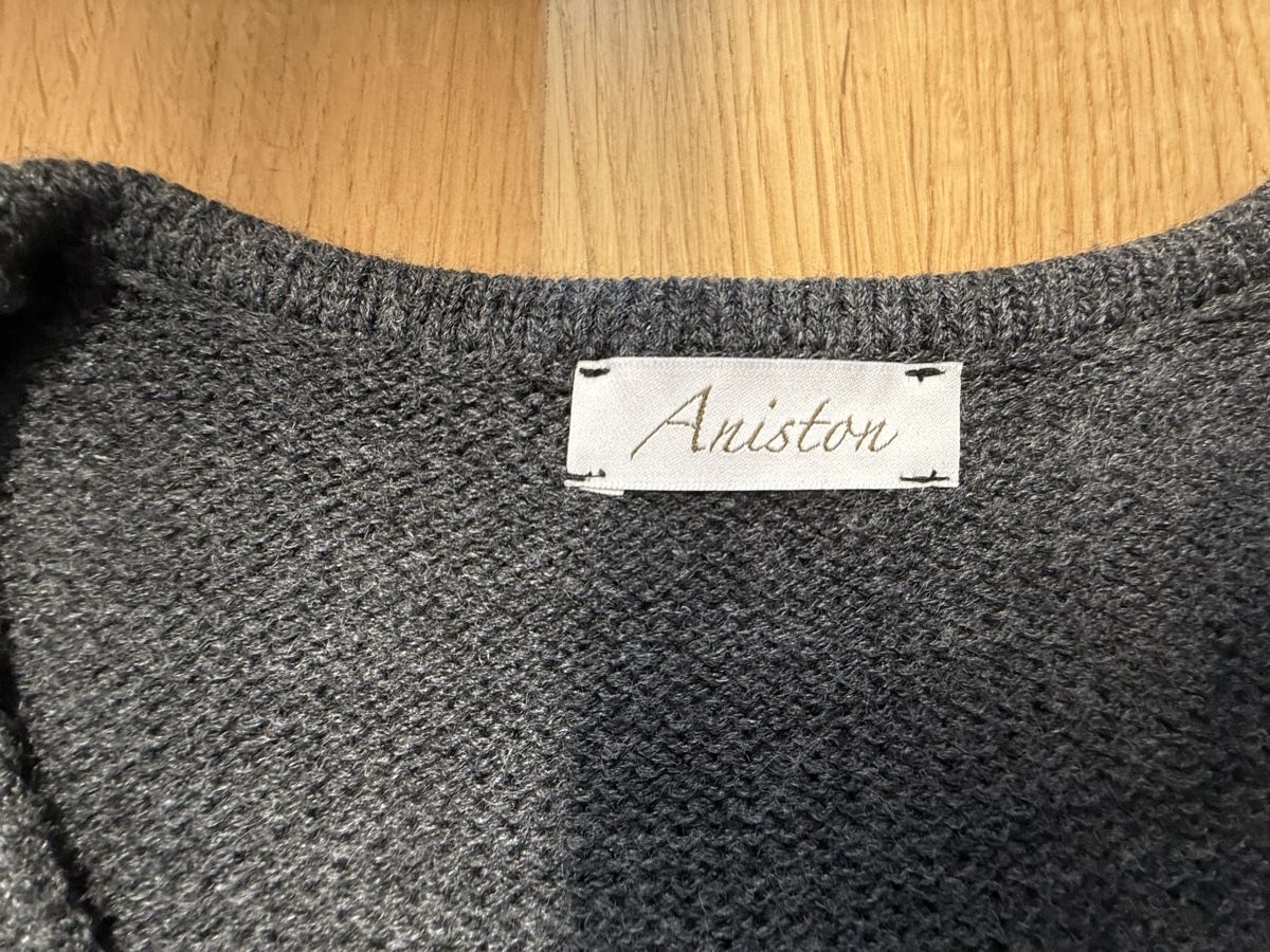 Maglioni & Felpe: Aniston Strickpullover/Damenpullover Gr. 38, grau – Nuovo (secondo la descrizione) da Einsiedeln venduto da important__ 1