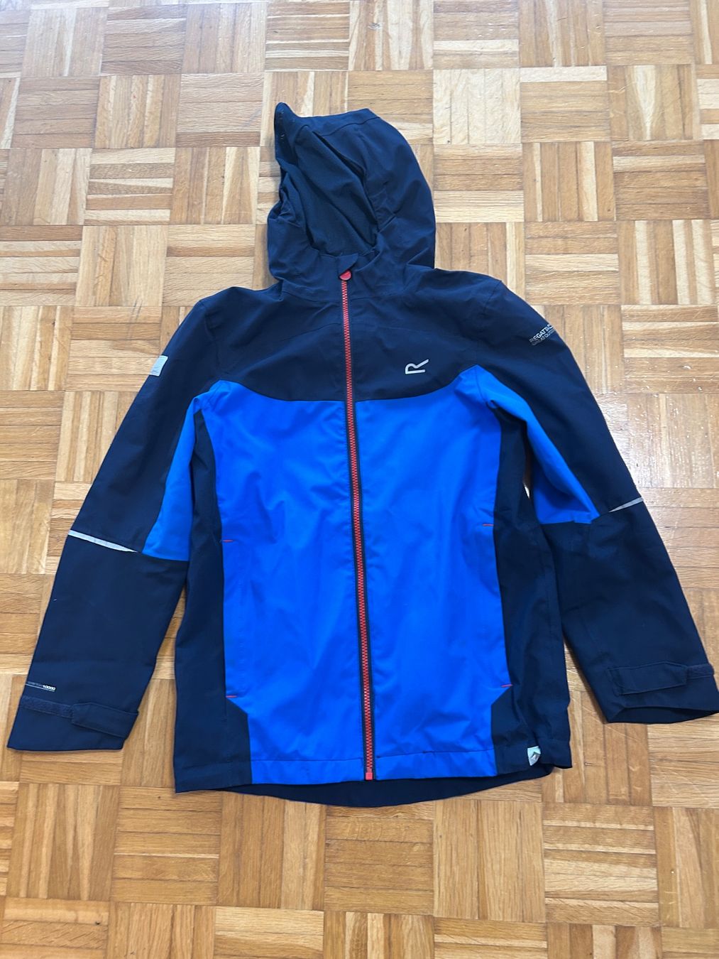 Jacken & Mäntel: Regatta Regenjacke Gr. 164 – Gebraucht aus Emmenbrücke von felixme