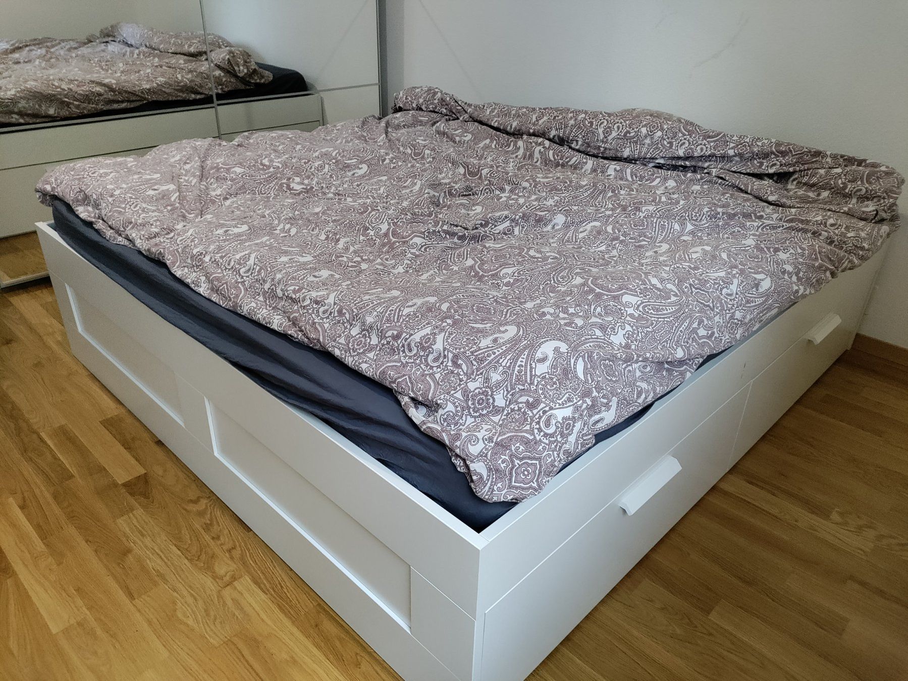 Betten: Bett 180x200 + 4Schubladen – Gebraucht aus Vevey von  1