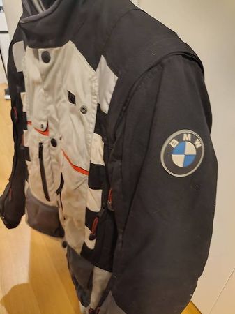 BMW Motorradjacke Grösse 50 mit Protektoren, mit Innenjacke